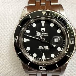 中古Tudor mini-sub