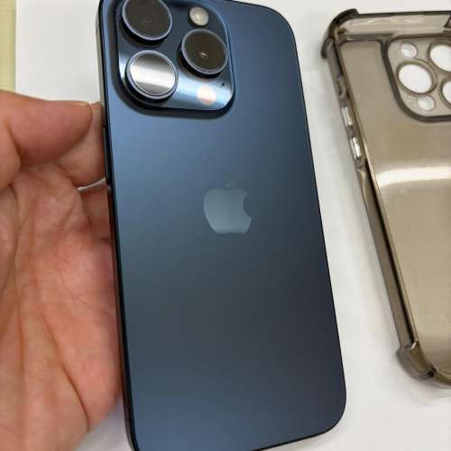 iPhone 15 Pro 128GB; 93% 電池健康度; 機身 99% 新; 藍色