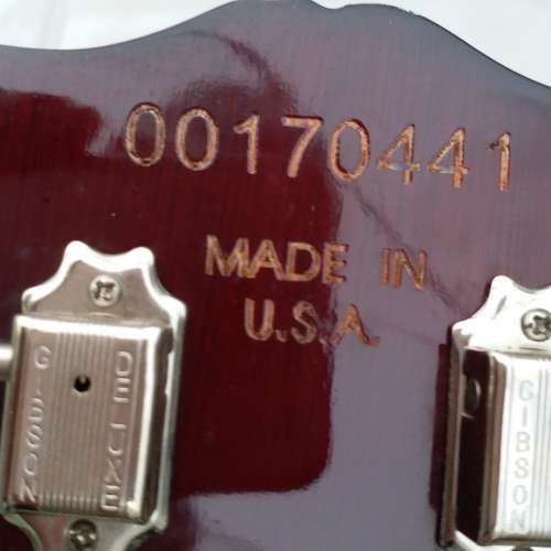 高擋 Gibson. 電吉他