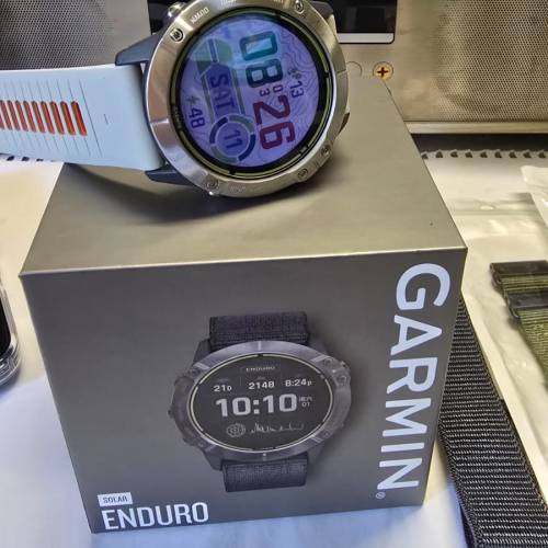 Garmin Enduro 太陽能運動手錶／中文版