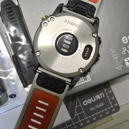 Garmin Enduro 太陽能運動手錶／中文版