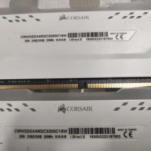 Corsair Vengeance RGB PRO 32GB Kit (2x16GB)  DDR4 3200 Desktop Ram 白色