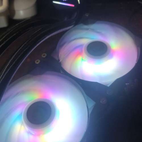 MSI MAG CORELIQUID 240R 水冷散熱器