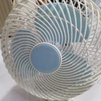 9吋風扇葉片7吋左右搖擺座枱掛牆壁床頭上均可，屯門良景取