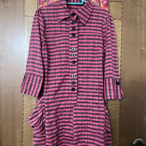 紅黑間條長袖裙