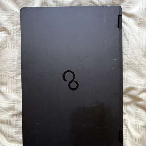 Fujitsu U727 12.5 inch FHD laptop pc