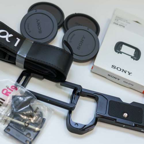 SmallRig 相机手柄 适用 SONY A1 A9M2 A7RM4 A7M4 + 全新原裝 A1相機帶 + 原裝機身...