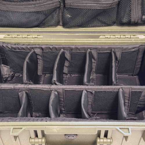 Pelican 1510 拉箱 Case - 內附保護套分隔板 + 網狀蓋收納器 + 靜音膠轆。