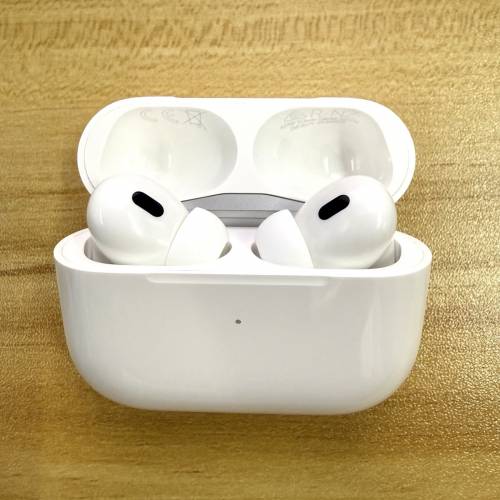 Apple AirPods Pro 2nd Gen 無線耳機，9成新 Lightning 版本