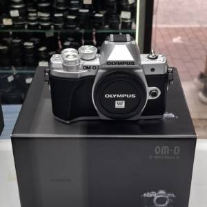OLYMPUS OM-D E-M10 III LIKE NEW