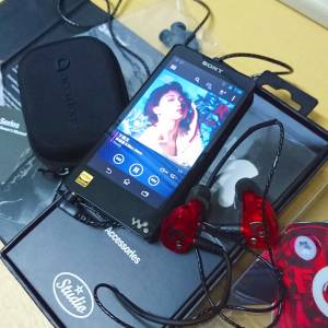 Sony Walkmam 隨機附送英國旗艦圈鐵