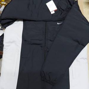 [全新 未拆牌]Nike L碼入膊夾綿 胸61CM 袖長80CM 長度73CM