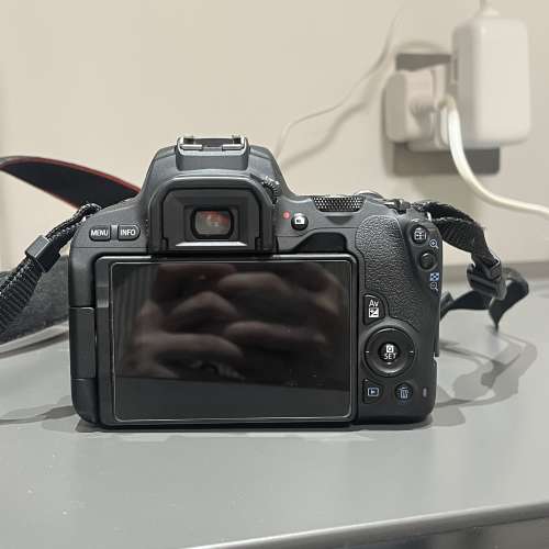 Canon EOS 200D Kit set 18-55mm + EFS 55-200mm