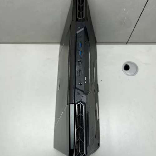 高端遊戲本 i7 7700 16G 記憶體➕2TB SSD固態硬， 4g獨顯 80多萬魯大師 功能硬件完...