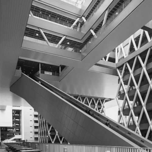 Canon TS-E 24mm f/3.5L II Lens with Rogeti TSE Frame 5 Mint condition- Architect