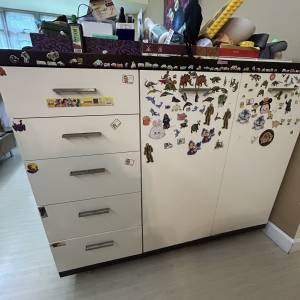 Shoes cabinet with 5 drawers