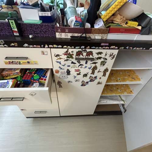 Shoes cabinet with 5 drawers