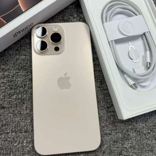 出自用99新iPhone 16 pro max 256G 沙漠色鈦金香港行貨，屏幕外觀完好，機身無痕，...
