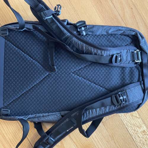 PacSafe Vibe 25 防盜背囊