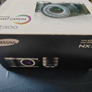 SamSung NX 300 - White - APS 2400 Mega pixel