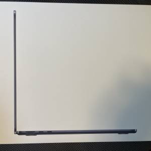全新 MacBook Air 16GB Ram 256 SSD 港行