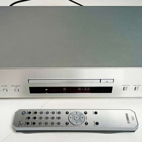 Yamaha CD-S303 CD機，有跟機遙控器，機身成色接近全新