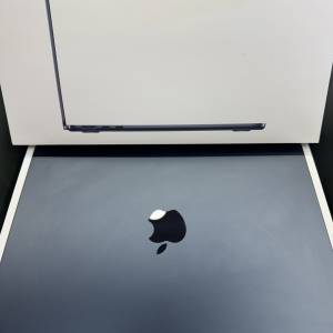 99%New MacBook Air 13吋 M3 2024年 8+256SSD 午夜暗色 香港行貨 電池效能100% 全套...