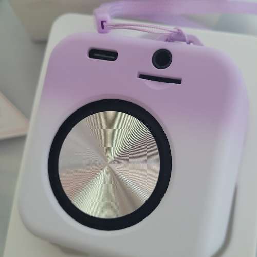 正方型潮流感藍芽音箱  聲音雄渾