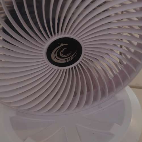 99 新風扇有可以充電可搖頭 有遙控。OK一切九龍灣交收444 58373不二價