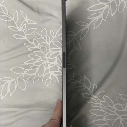 [跟Apple Pencil 2] iPad Air 5 Wifi 64GB 太空灰 10.9" 93% Battery Health M1