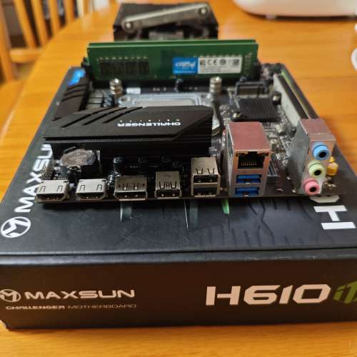 i3-12100 H610ITX主板 32GB RAM 12CM風扇塔散