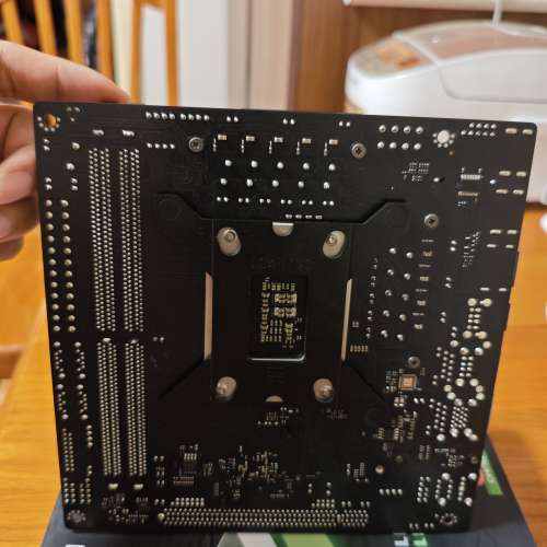 i3-12100 H610ITX主板 32GB RAM 12CM風扇塔散