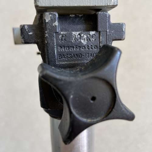 Manfrotto 055 單腳架