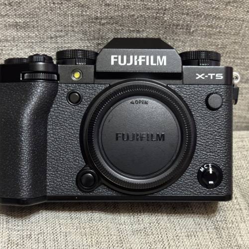 99% New Fujifilm X-T5 黑色 水貨 body only