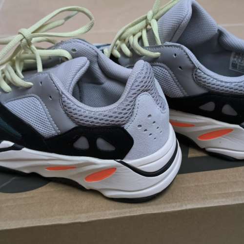 全新 Yeezy 700男女款 40碼25cm