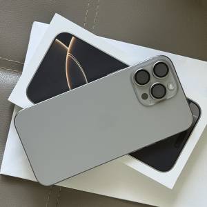 iPhone 16 pro max 512GB 原色鈦金屬