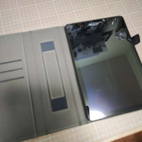 Samsung Galaxy Tablet S4 (LTE version)