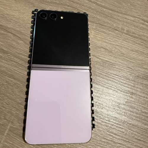 售Samsung Galaxy Z Flip 5 8+256 紫色港行 8成新