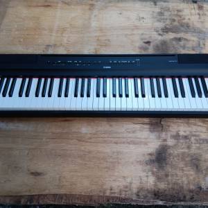 Yamaha P-121B 數碼鋼琴