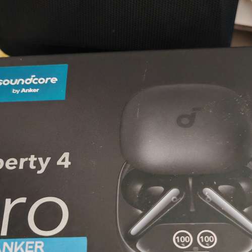 衛訊原行單约一年半保養 Soundcore Liberty 4 pro 黑色 （有顯示屏)