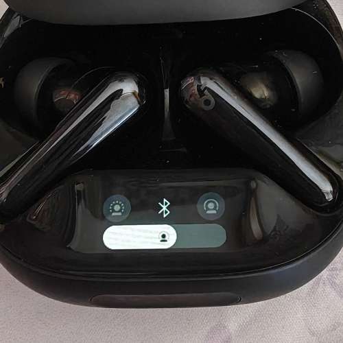 衛訊原行單约一年半保養 Soundcore Liberty 4 pro 黑色 （有顯示屏)