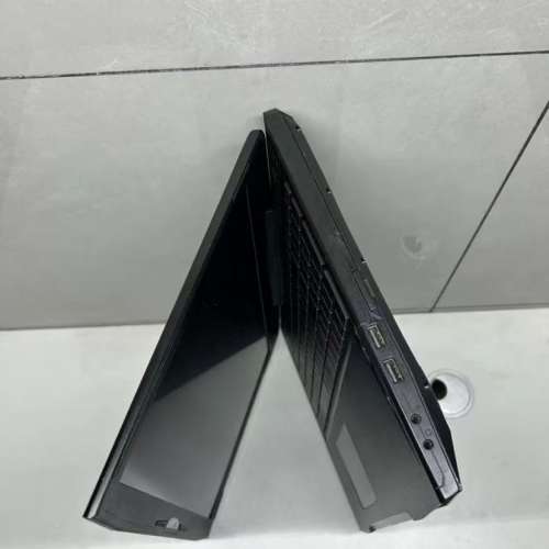 Intel® Core™ i7-6700高階電競RGB手提電腦，GTX 獨立顯卡，16G DDR4，512G 固態硬...