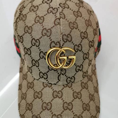 Gucci GG金扣經典啡Cap帽