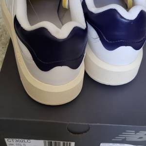 NEW BALANCE sport shoes CT302