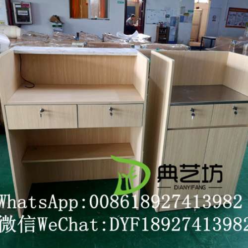 餐廳前台櫃相片，收銀櫃，抽屜儲物櫃，茶水櫃，餐廳不規則櫃子，訂造櫃子，櫃子相片...