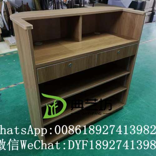 餐廳前台櫃相片，收銀櫃，抽屜儲物櫃，茶水櫃，餐廳不規則櫃子，訂造櫃子，櫃子相片...