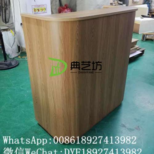 餐廳前台櫃相片，收銀櫃，抽屜儲物櫃，茶水櫃，餐廳不規則櫃子，訂造櫃子，櫃子相片...