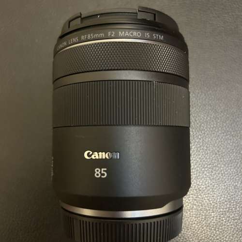 Canon RF 85mm F2 Macro IS STM Len