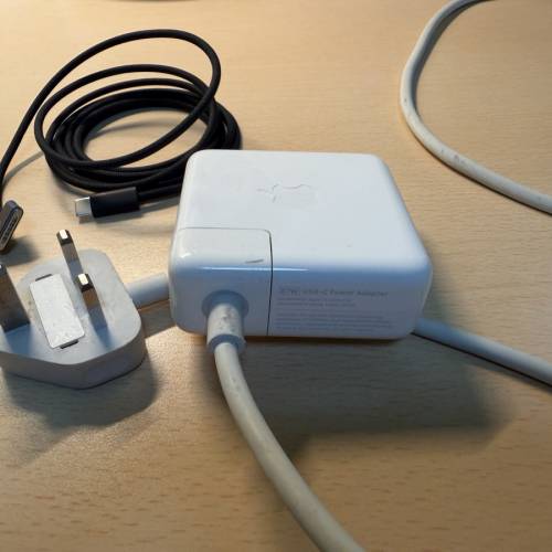 原裝 Apple 65W USBC充電器 MacBook Air Pro 連Magsafe 線