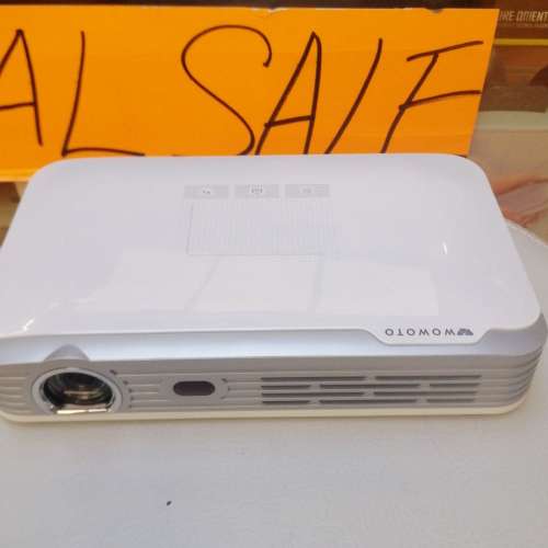 Wowoto HD 2000 Lumens Wifi Projector